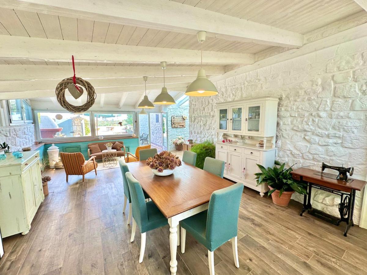 Вилла Trullo Il Carrubo Альберобелло Экстерьер фото